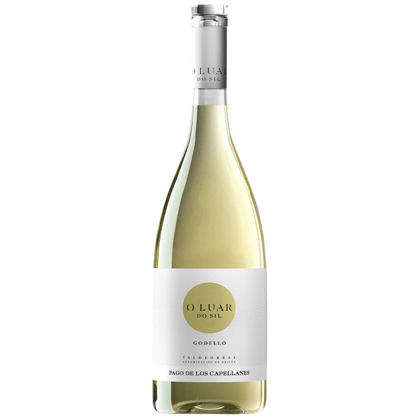 Pago de Los Capellanes O Luar do Sil Valdeorras Godello, a white wine from Valdeorras, Spain.